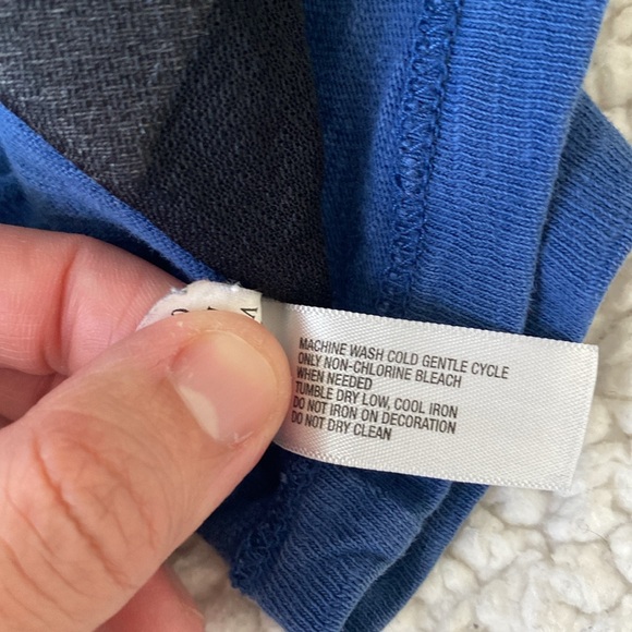 BabyGAP Toddler Boy Long Sleeve Dinosaur Tee - Picture 14 of 15